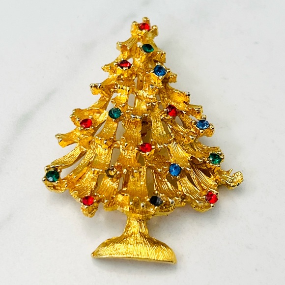 Vintage Jewelry - VINTAGE Gold Toned Christmas Tree Brooch